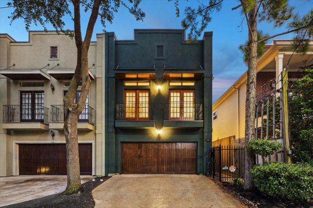 636 E 6th 1/2 St — Houston Heights