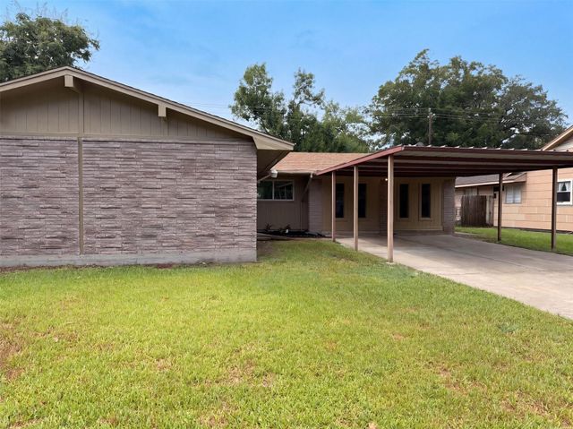 7706 Marinette Dr — Sharpstown Sec 02