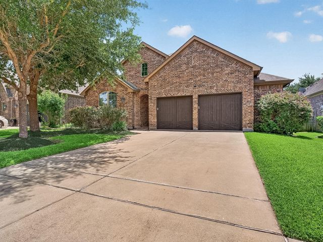 6006 Hedgepark Dr — Long Meadow Farms Sec 31