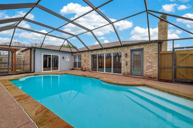 2130 Round Lake Dr — Southlake