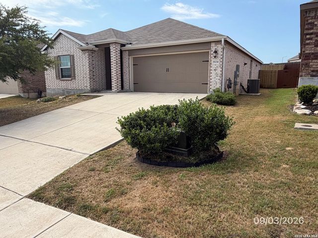 5534 Black Walnut — Hidden Trails