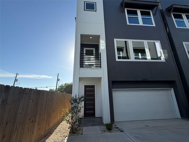 3367 Yellowstone Blvd — Pinnacle/Medical Center Reserv