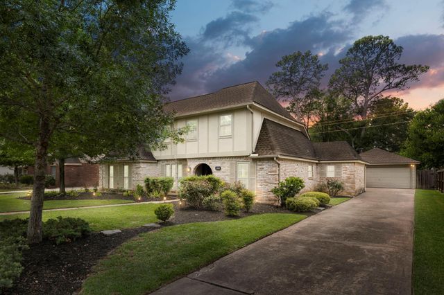 15619 Pebble Bend Dr — Olde Oaks