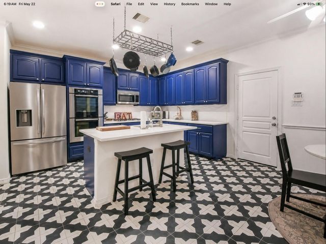 1111 W 26th St — Gardens/Shady Acres Amd P