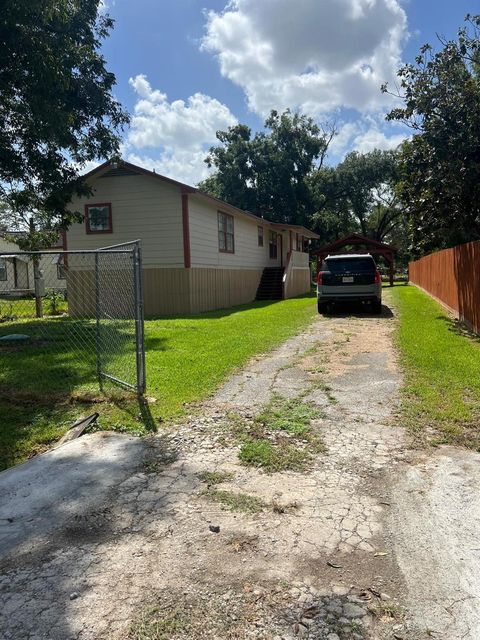 5726 Etheline Dr — KENWOOD PLACE