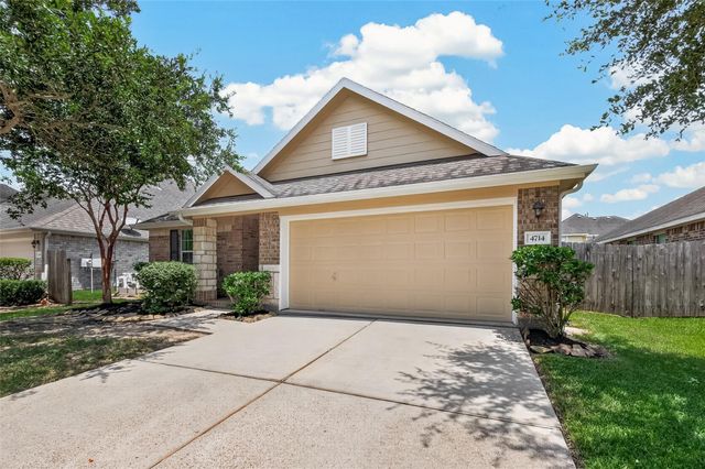 4714 Lake Rim Dr — Kendall Lakes Sec 2