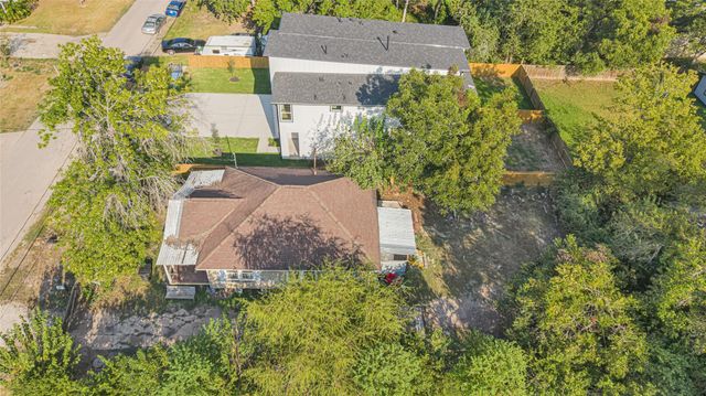 5214 Higgins St — Sunnyside Gardens