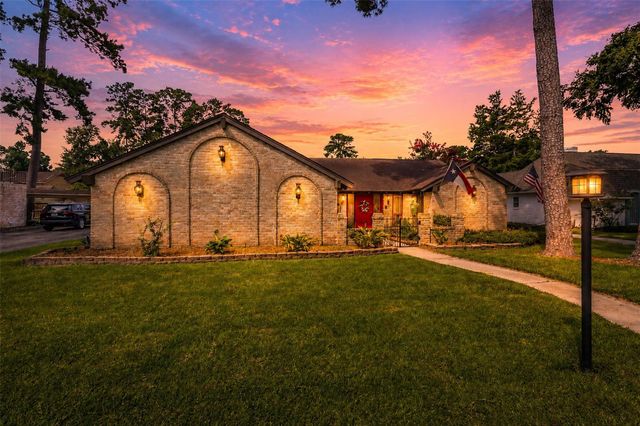 15111 Stonewick Dr — Oak Creek Village Sec 02