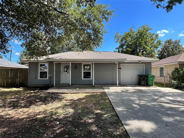 607 Ogilvie St — Oak Meadows Sec 02