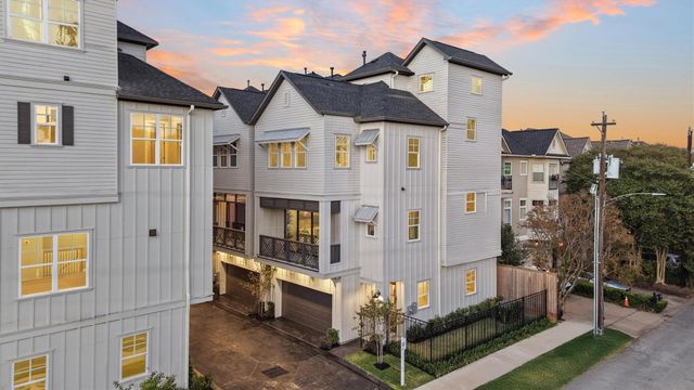 4024 Blossom Street — Blossom Hill Park