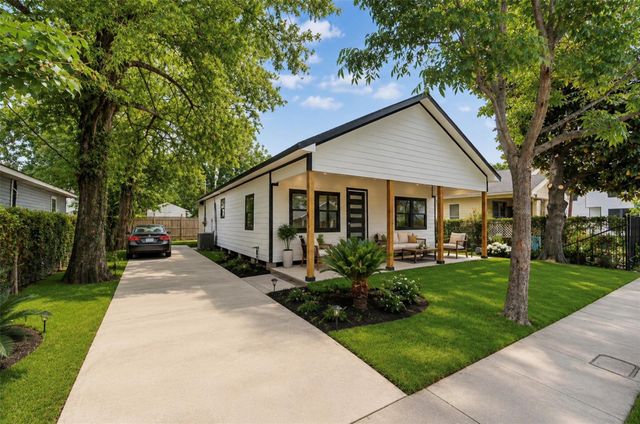 2338 Lidstone St — Edmundson Sec 04
