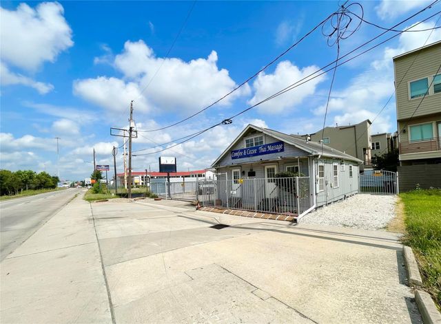 4516 Katy Fwy — Afshang Estate Residence A
