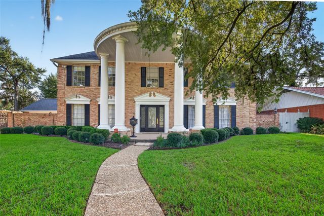 8007 Erie St — Glenbrook Valley