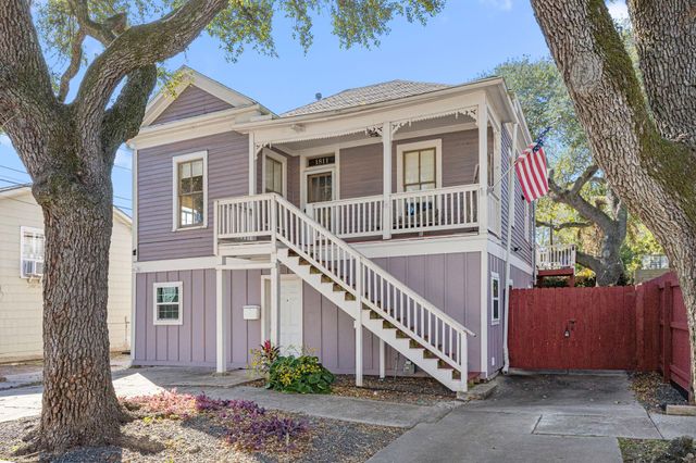 1811 30th St — Galveston Outlots