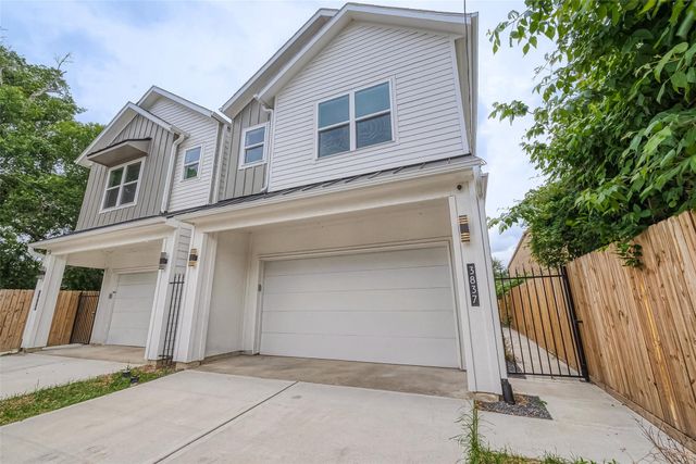 3835 Mainer St — Mainer Villas