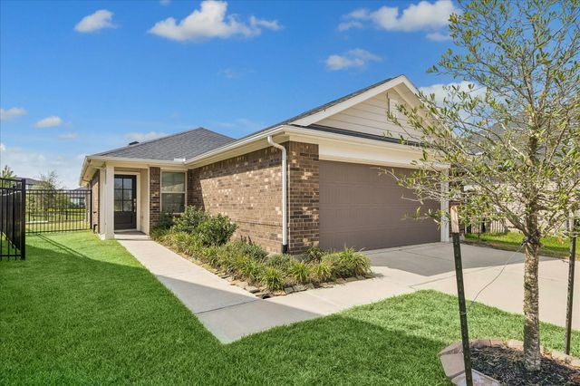 27007 Blue Pool Dr — Sunterra Sec 43