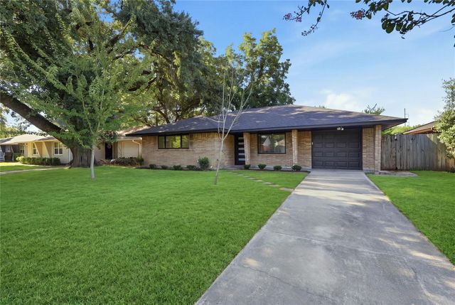 4709 Nina Lee Ln — Oak Forest Sec 15