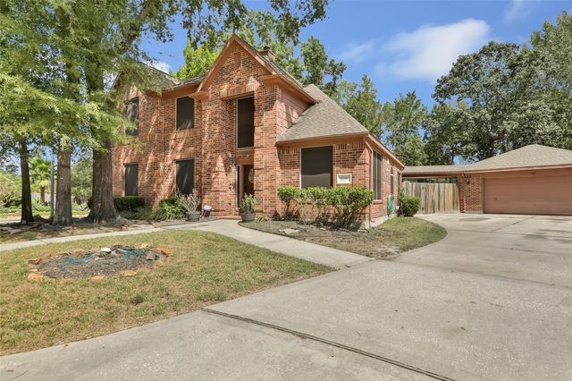 2010 Trail Water Ct — Kingwood Place Village