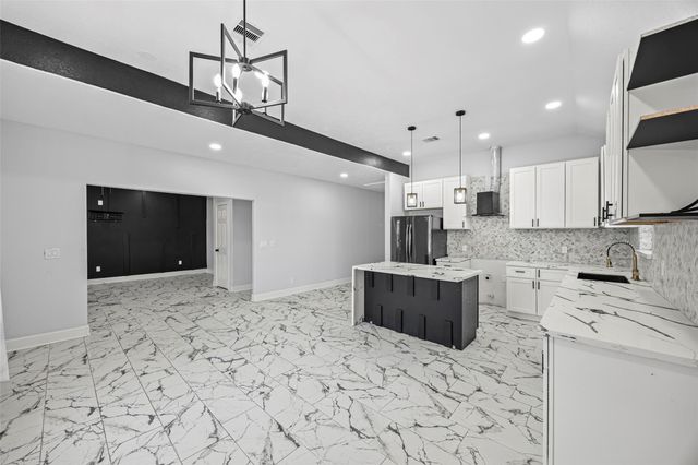 8824 Leander St — Smith & Gibbons