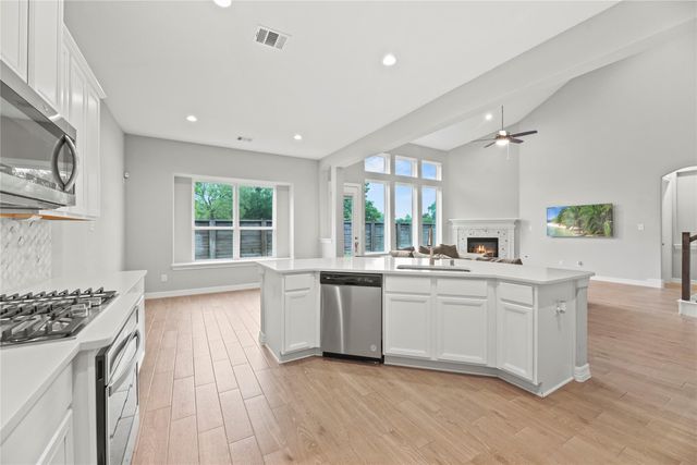 2411 Jitterbug Ln — Lilac Residential