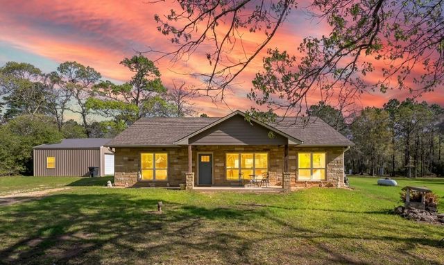 130 Cedar Ct — Oak Hollow