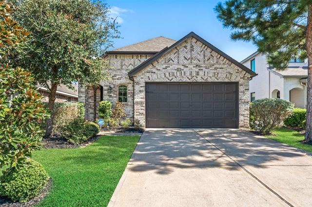 561 Timber Voyage Ct — GRAND CENTRAL PARK