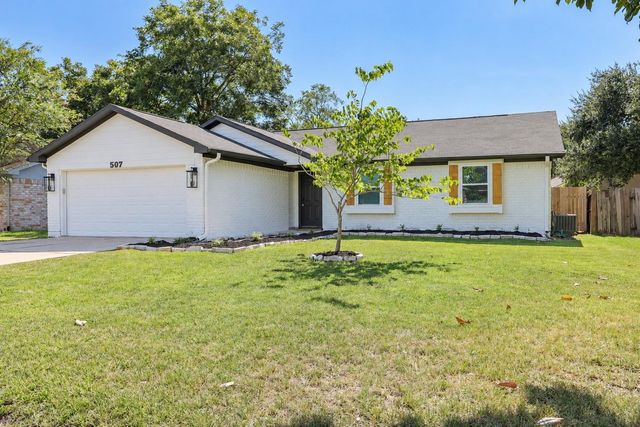 507 Land Grant Dr — The Grove Sec 1