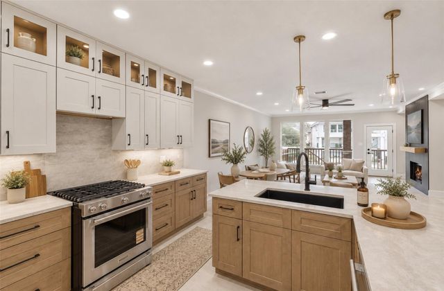 12350 Pebble View Dr — Pebble Glen On The Lake