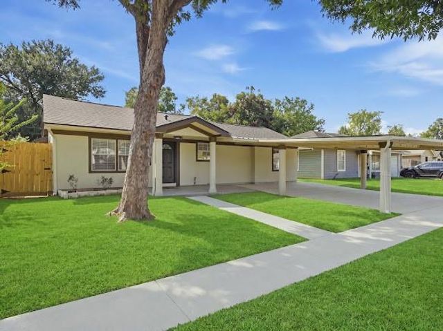 2418 Huntington Dr — Red Bluff Terrace Sec 05