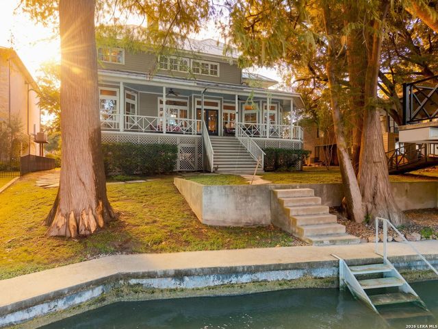 244 LAKE RIDGE DR — Lake Ridge
