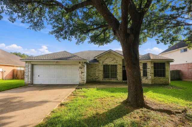 1242 Hunter Wood Dr — The Oaks Of Clear Creek
