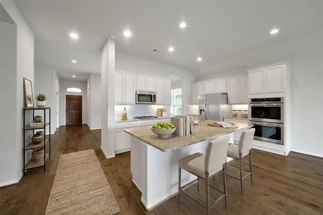 15423 Hopkins Cedar Dr — Balmoral