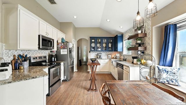 427 Roadrunner — WHISPERING VALLEY