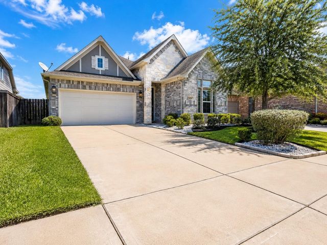 2414 Manor Valley Ln — Sienna Plantation