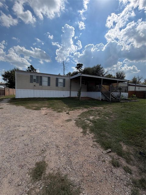 7980 Clayton Wayne North Dr — Forest trace