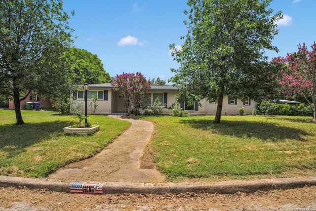 606 Wyndale — NORTHWOOD