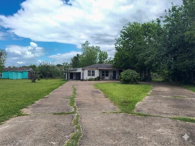 4817 Mallow St — Sunnyside Gardens
